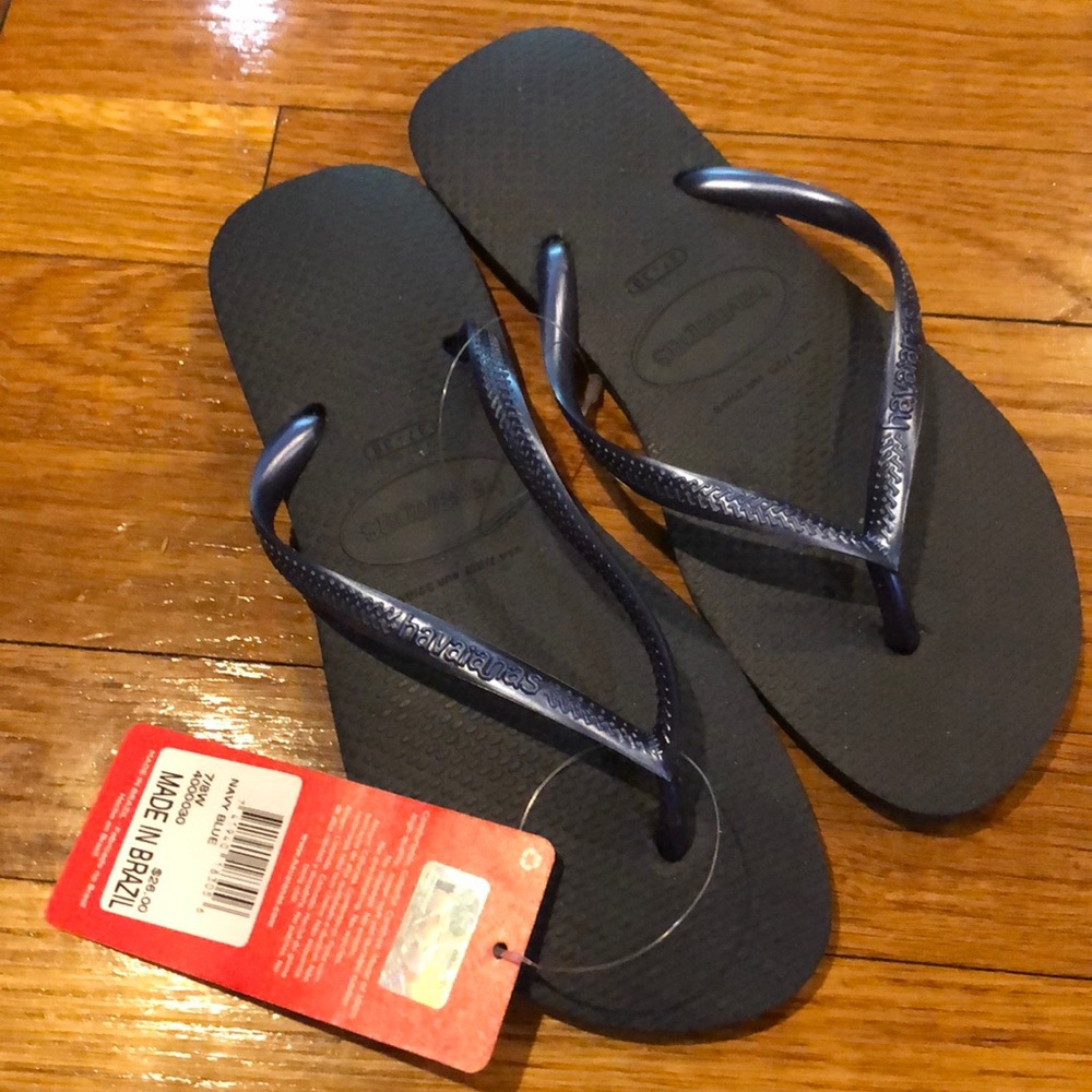 Brand New.  Women’s Havaianas Navy Blue Flip Flops